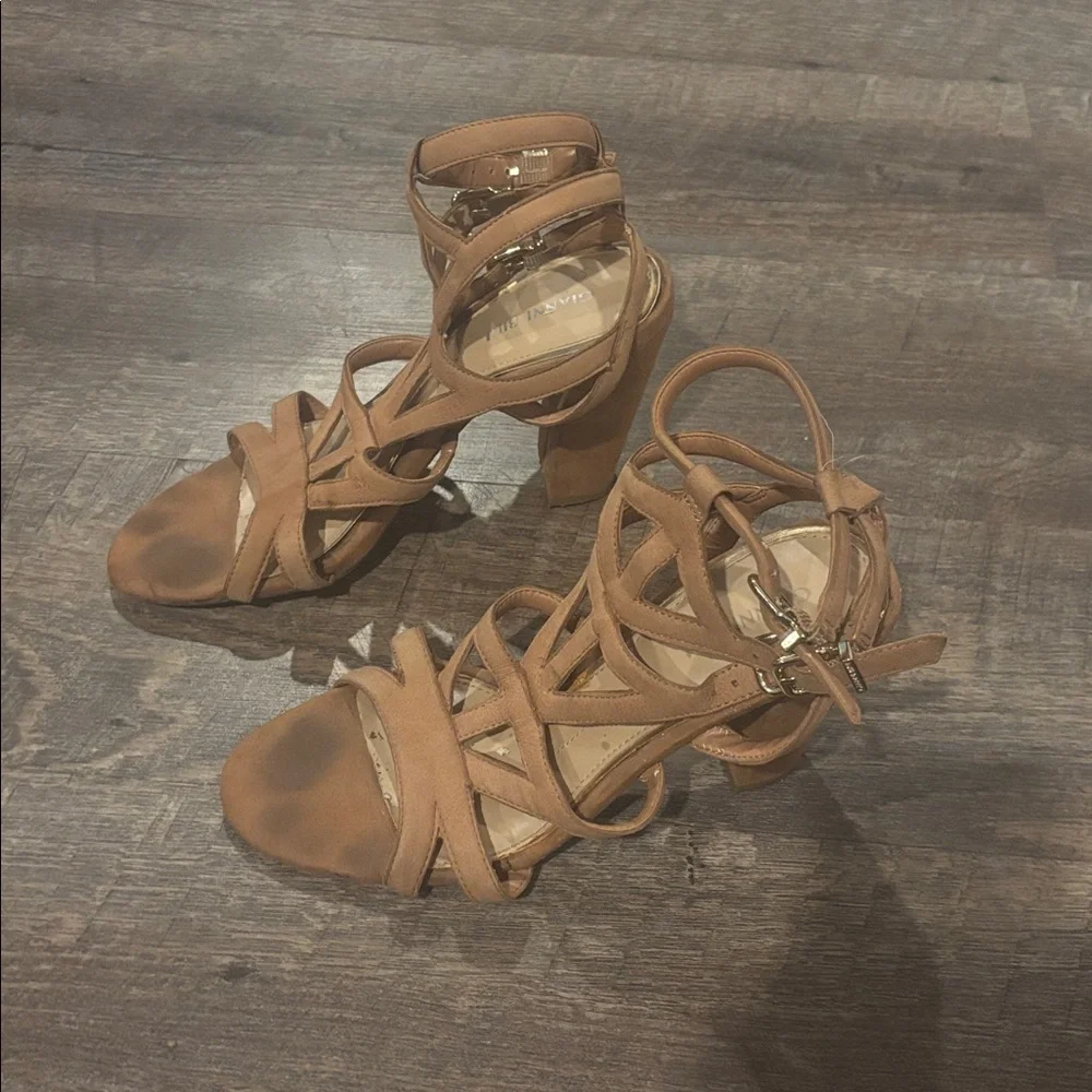 Gianni Bini Tan Strappy Block Heel Sandals Size 8.5
